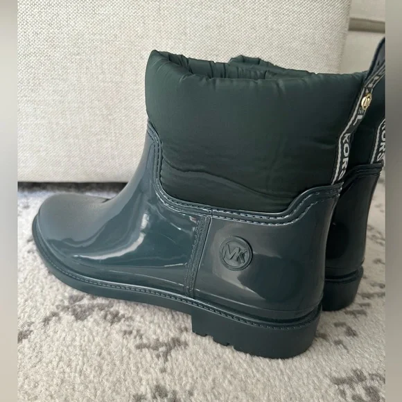 💫 NWOT 💫 Michael Kors Rain Boots - Picture 1 of 4